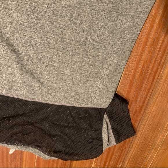 Champion Women’s Short Sleeve Workout Athletic T Shirt Mesh Trim Size Small - Picture 2 of 5